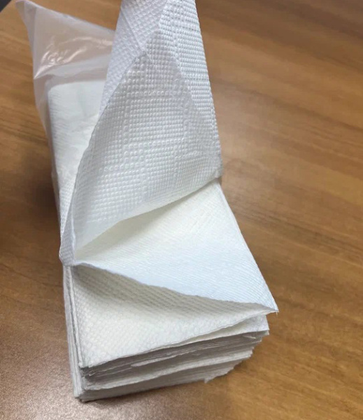 Бумажное полотенце V-сложения